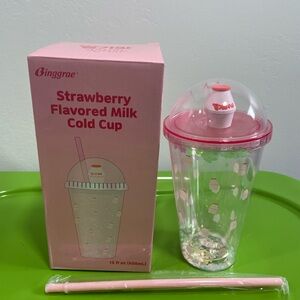 NIB Exclusive Binggrae Strawberry Flavored Milk Cold Cup